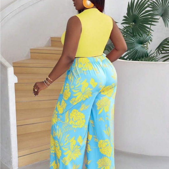 Floral Blue and Yellow Wide-Leg Pants - Picture 4 of 5